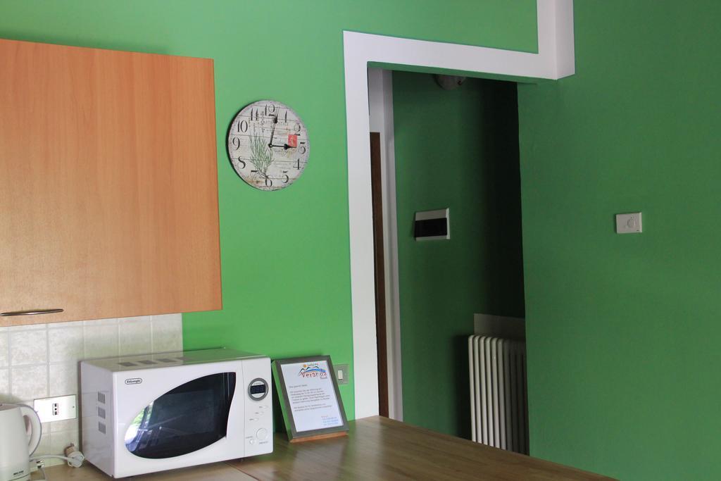 Veranda Beach Apartment Pianello Del Lario Номер фото