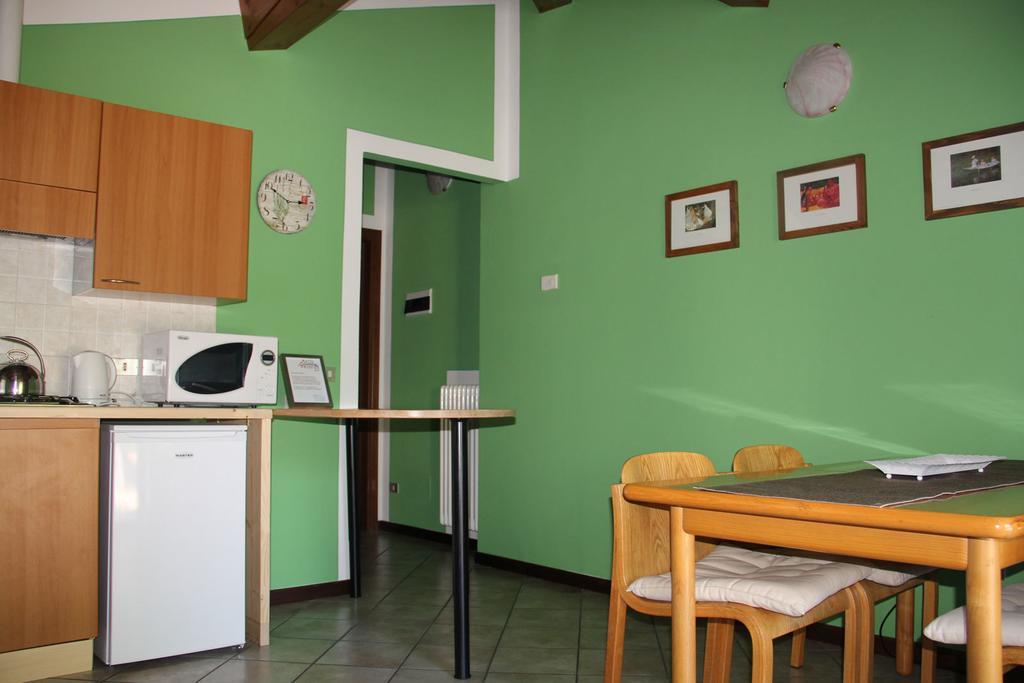 Veranda Beach Apartment Pianello Del Lario Номер фото