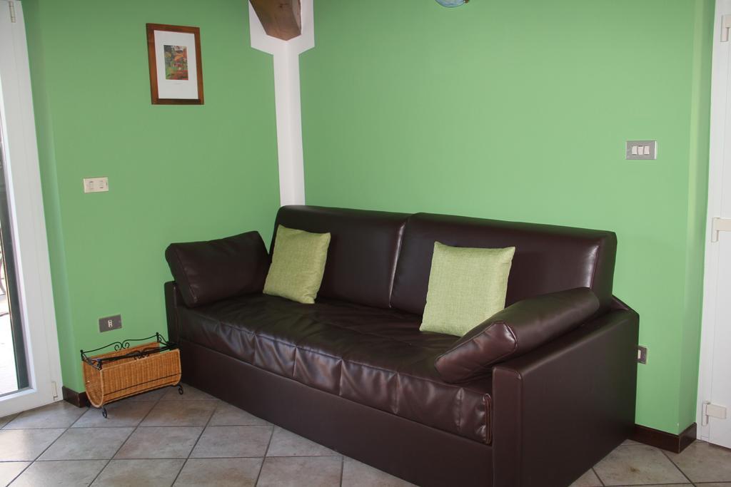 Veranda Beach Apartment Pianello Del Lario Номер фото