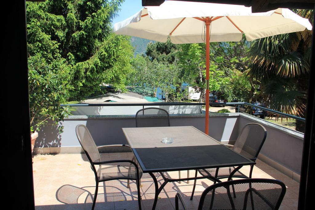 Veranda Beach Apartment Pianello Del Lario Номер фото