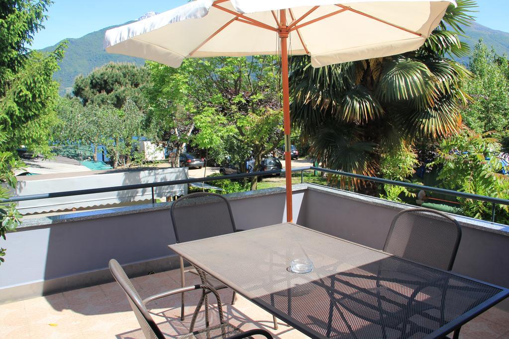 Veranda Beach Apartment Pianello Del Lario Номер фото